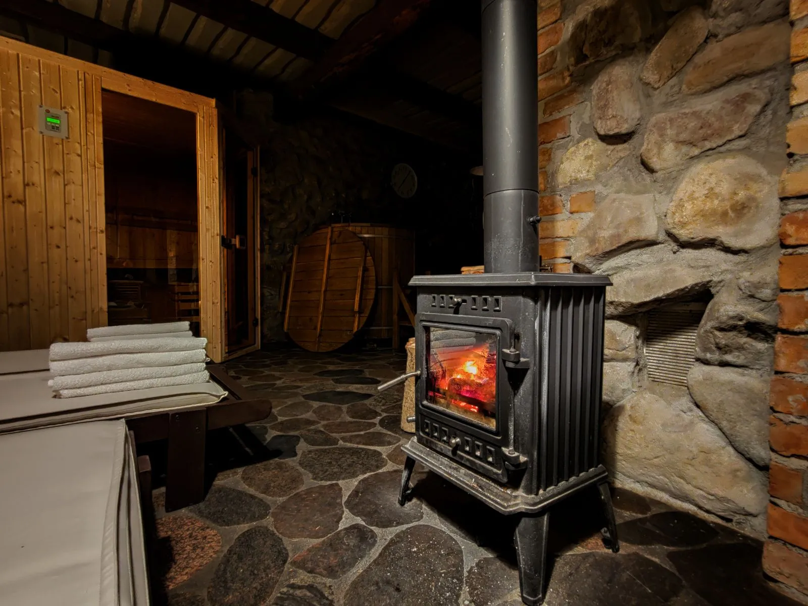 Sauna Etiquette for First-Time Guests